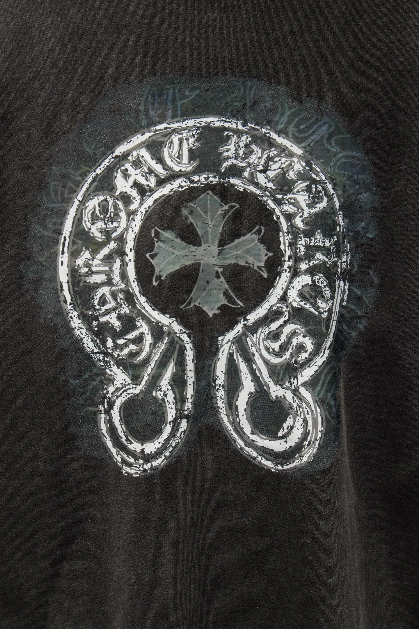 P270 🆕Chromehearts distressed and fried hooded sweatshirt. The os version is really charming. Chromehearts is also really unique. Every new season has the best version. It is very practical and can be worn casually. Nice✔️ - ⚠️100% cotton. Made of custom-dyed terry cotton sweatshirt surface, 420g double-ply double yarn, comfortable to the touch. Made from imported knitting needle carded cotton, the thickness is moderate, drapey and contoured, making the upper body comfortable! ! It is very tolerant to fat body types and can instantly lose five pounds after wearing it!  The front cuffs and back chest are made of direct-injection printing environmentally friendly glue material, using a mechanized printing process. Mechanical printing has high precision, the positioning accuracy can reach ±0.02mm, and the quality is stable.  The body is treated with frayed elements, which greatly increases the interest of the clothing; it has a unique visual effect.  Pants hem Loose closing Double-layer fabric Good closing effect Exquisite hemming Color: washed black, fried gray Size: S-M-L-XL